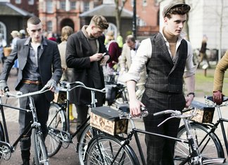 Tweed Ride, pedalare con stile a Milano Tweed Ride Evento Milano Lombardia Italia Bicicletta Pedalare Stile