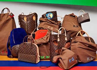 Celebrating Monogram, Louis Vuitton celebra 160 anni Celebrating Monogram Louis Vuitton Karl Lagerfeld Collezioni Edizione Limitata Omaggio Sei Stilisti Mostra