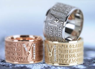 Gioielli gospel, il fashion system s’ispira ai simboli sacri Gioielli Gospel Accessori Anelli Collane Bracciali Orecchini Ave Maria Pregherie Padre Nostro 2015