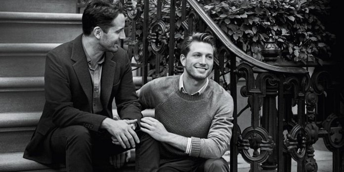 Coppia Gay Per Tiffany Testimonial Campagna Brand Anelli Collane