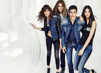 Marc Márquez per Gas, testimonial 30 anni del brand Marc Marquez per Gas Testimonial 30 Anni Brand MotoGP Campione 2015