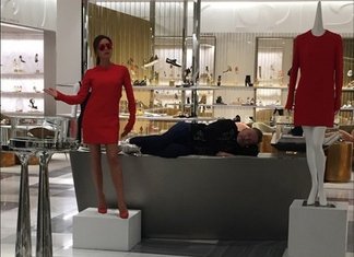 Victoria Beckham, da stilista di successo a manichino su Instagram