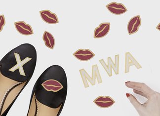 Charlotte Olympia ABC, scarpe che parlano da sole Charlotte Olympia ABC Collezione Scarpe Mocassini 2015 Personalizzazione