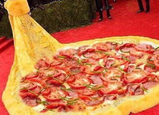 L’abito di Rihanna al Met Gala, tutte le parodie del web e non solo