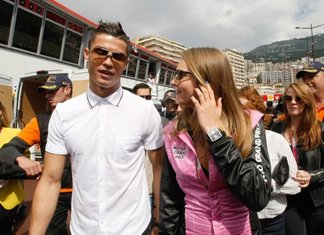 Cristiano Ronaldo e Cara Delevingne, è amore? cristiano ronaldo e cara delevingne gran prix di monaco
