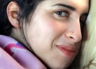 Un film su Amy Winehouse a Cannes 2015: “Talentuosa, fragile e sola” VIDEO