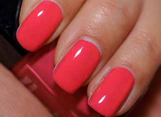 Manicure di tendenza: smalto corallo per l’estate 2015 smalto-corallo-chanel