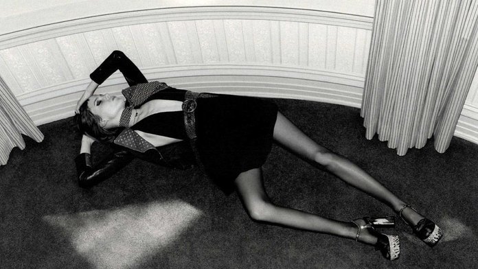 Yves Saint Laurent Elle Uk Asa Censura Modella