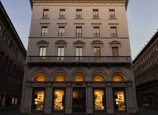 Fendi si offre Zuma per festeggiare i 90 anni