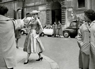 “Roma 1950-1960. La moda e i suoi fotografi” in mostra nella galleria del louvre Roma